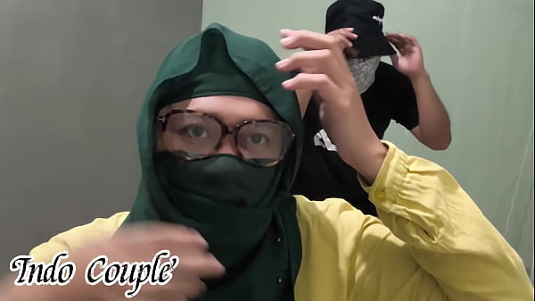 Desi Muslim Couple my Step sister teach me how to do Standing Sex